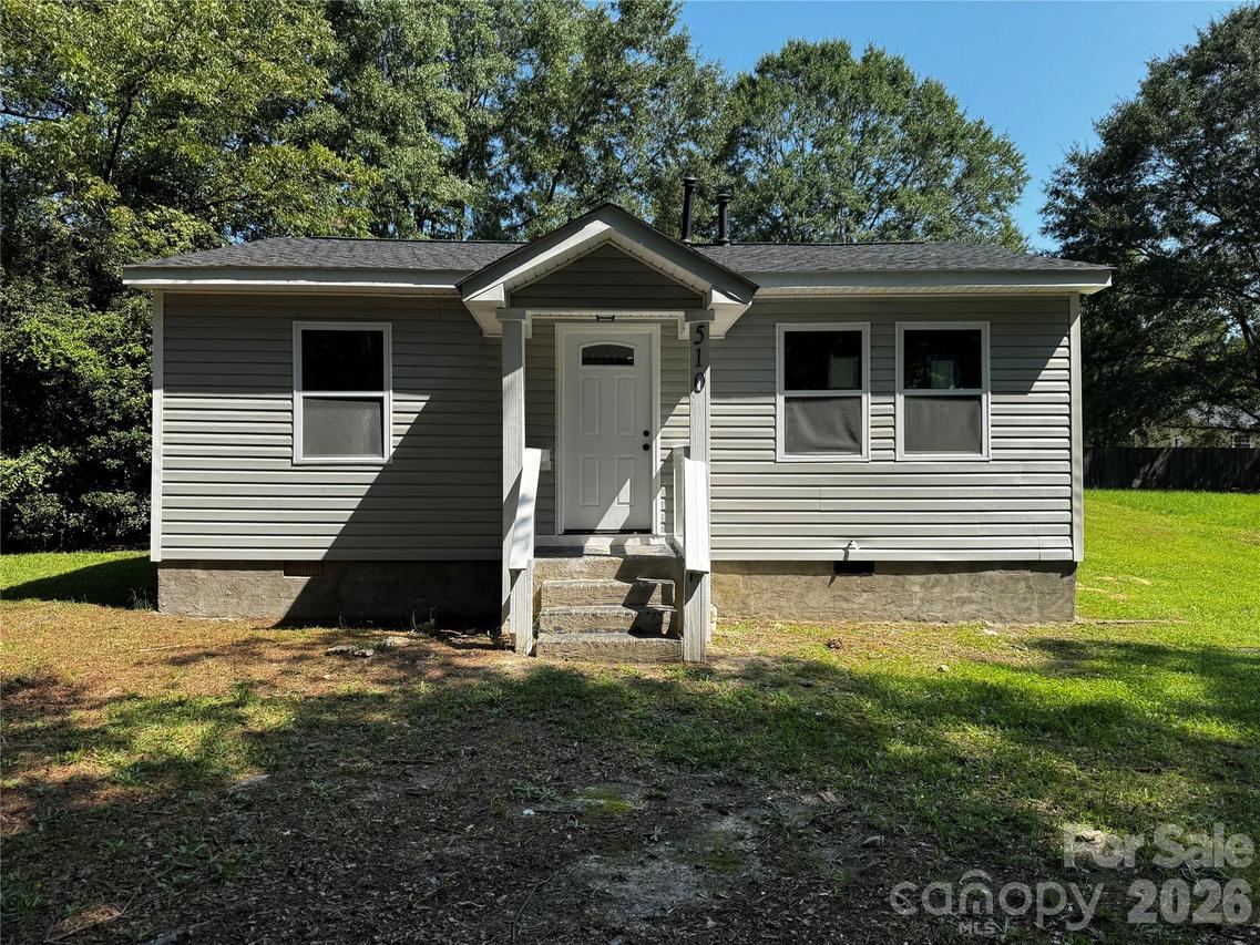 510 E Peachtree St., Dallas, NC 28034