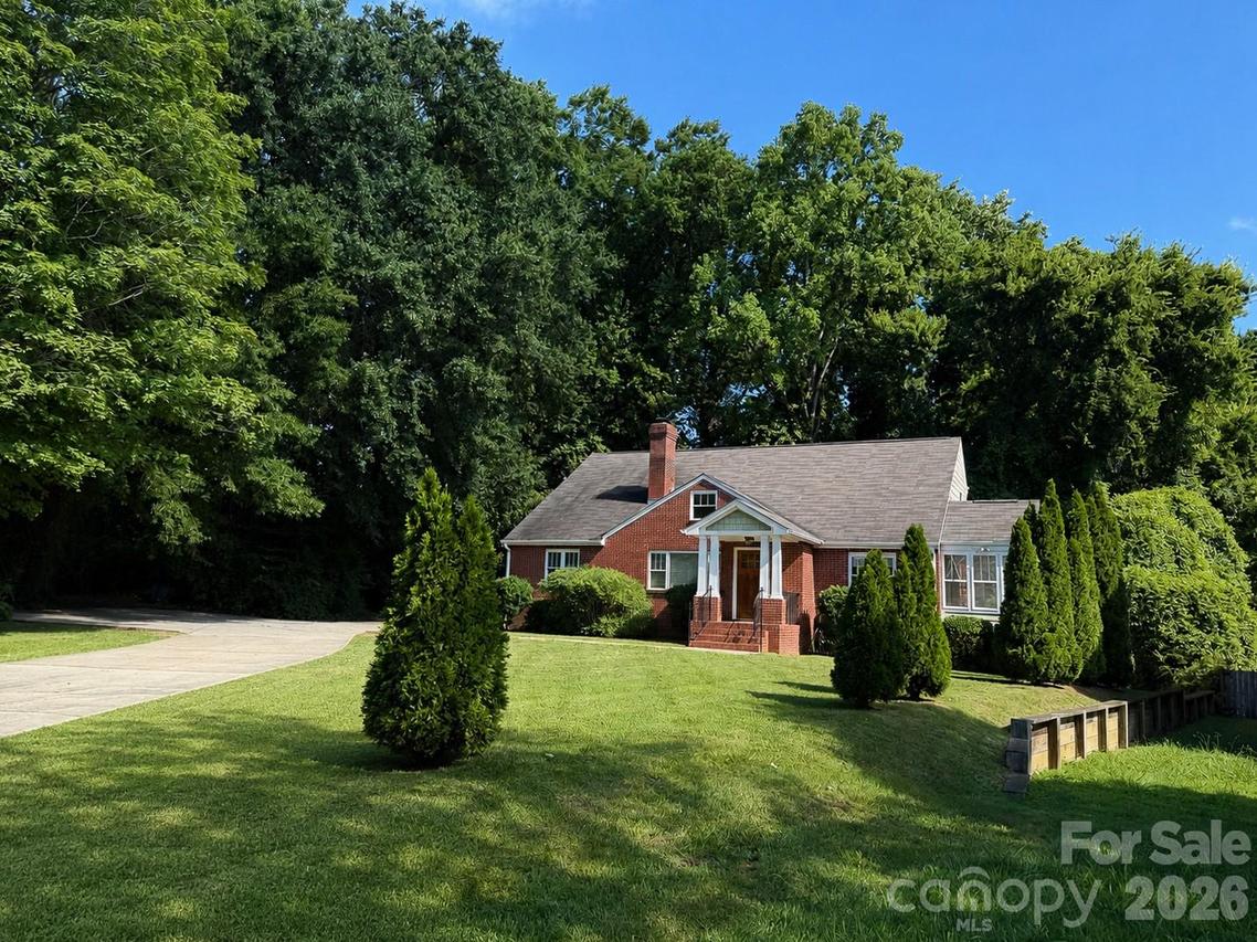 7109 Ramsgate Rd., Charlotte, NC 28270