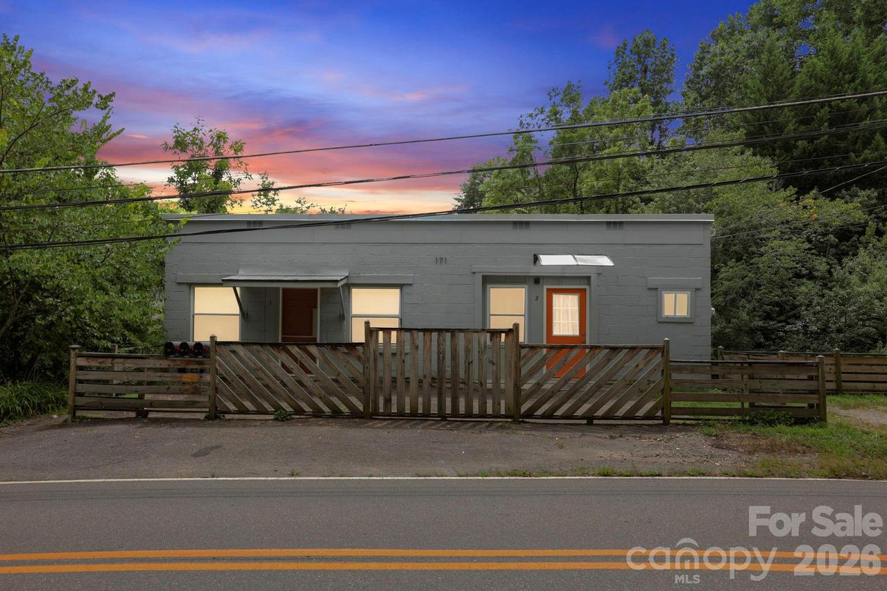 169 and 171 Cragmont Rd., Black Mountain, NC 28711