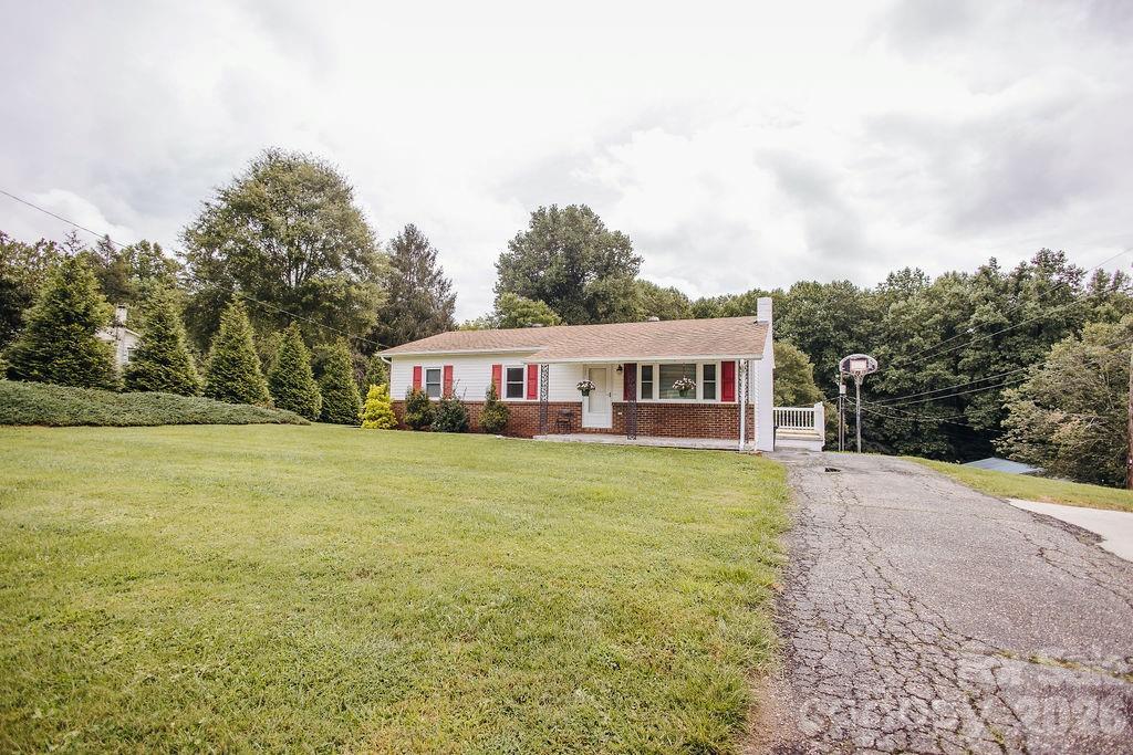 1559 Zion Hill Rd., Marion, NC 28752