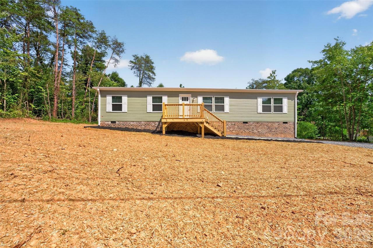 4279 Bivens Dr., Morganton, NC 28655