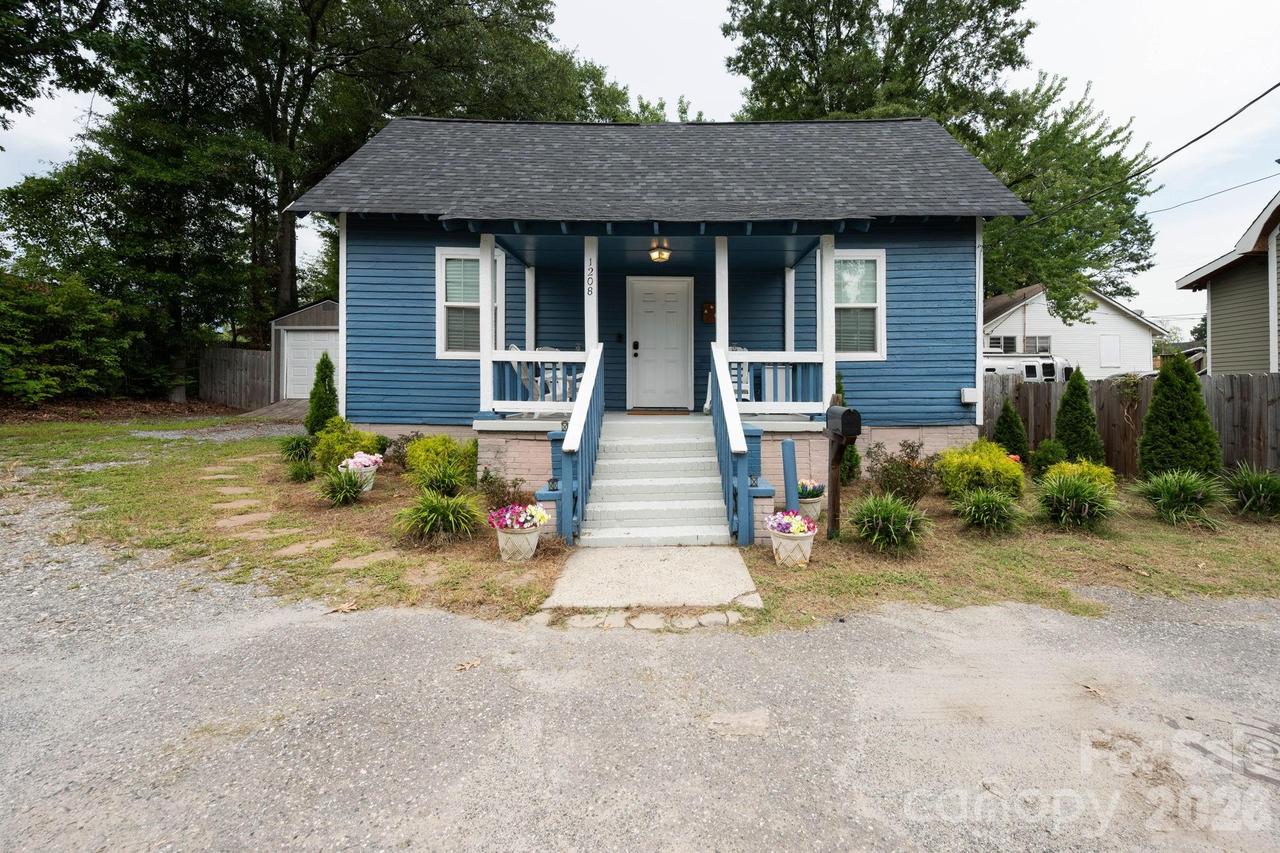 1208 Phillips Ct., Gastonia, NC 28052