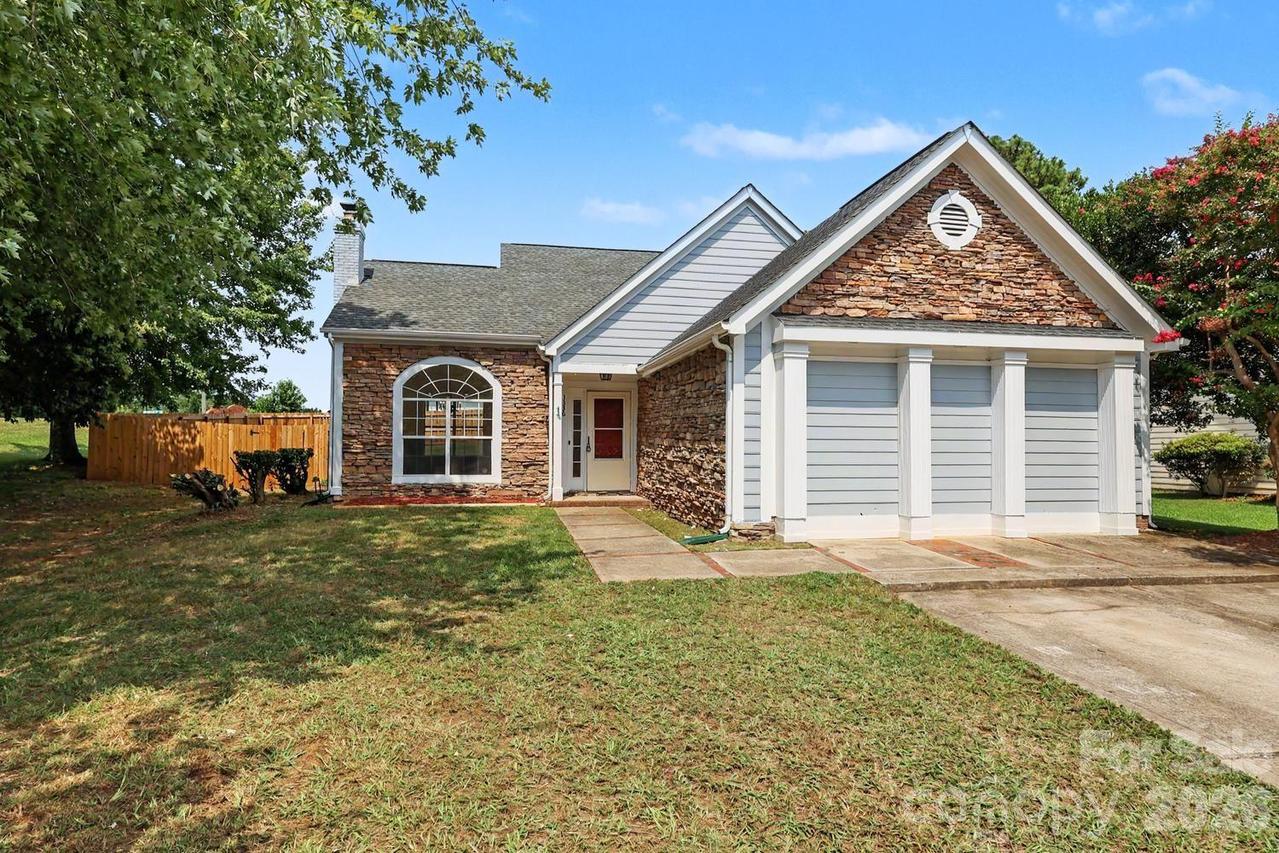 1336 Yorkdale Dr., Charlotte, NC 28217