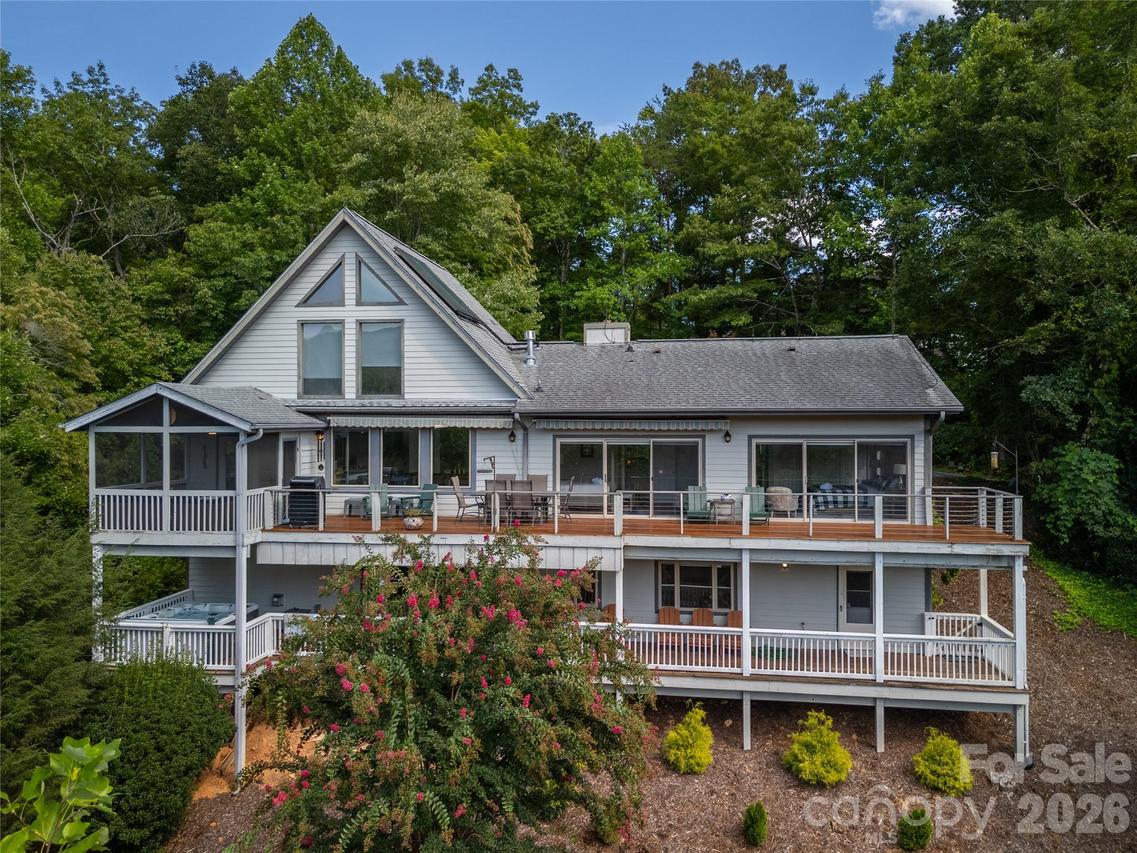 127 White Pine Dr., Lake Lure, NC 28746
