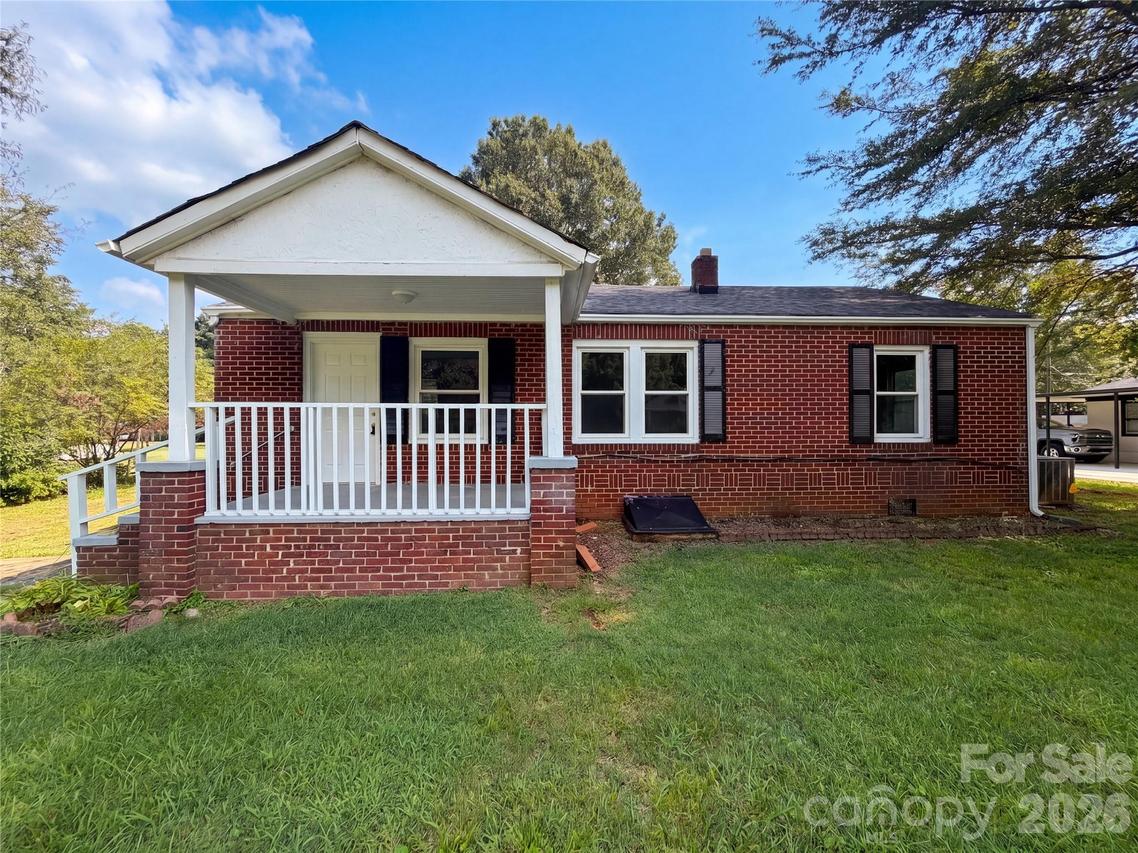 1006 Peachtree Rd., Charlotte, NC 28216