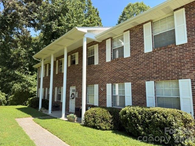 116 Falling Waters Rd. #3, Hendersonville, NC 28792