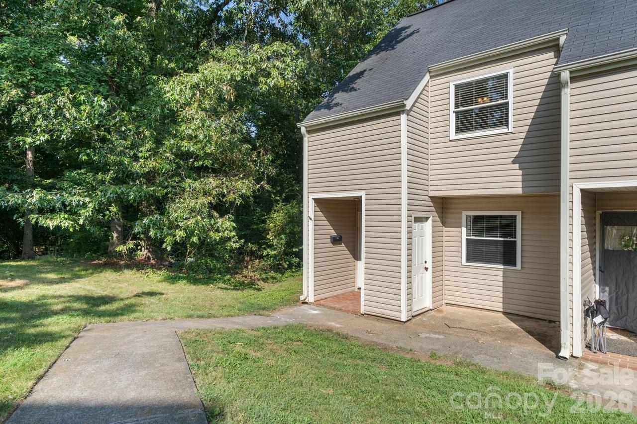 9149 Spyglass Pl., Charlotte, NC 28214