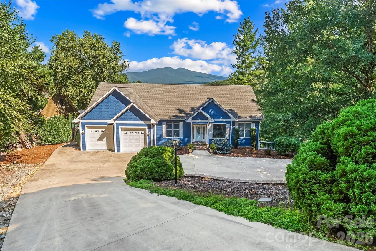 705 Waters Edge Dr., Nebo, NC 28761