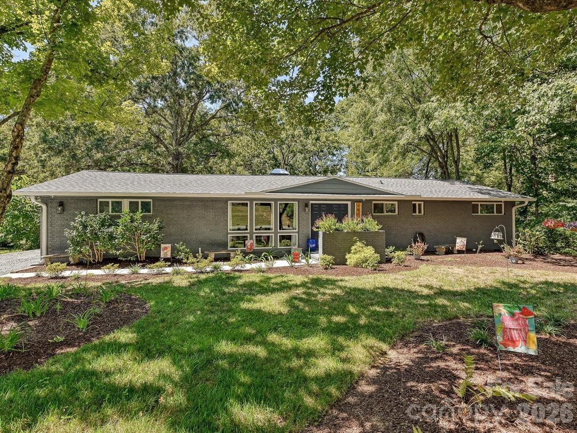 1901 Balfour Ln., Charlotte, NC 28216