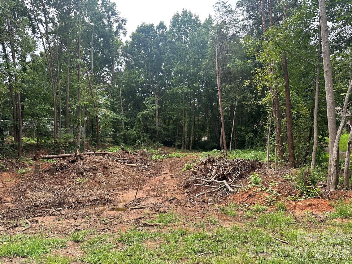 Executive Cir., Denver, NC 28037