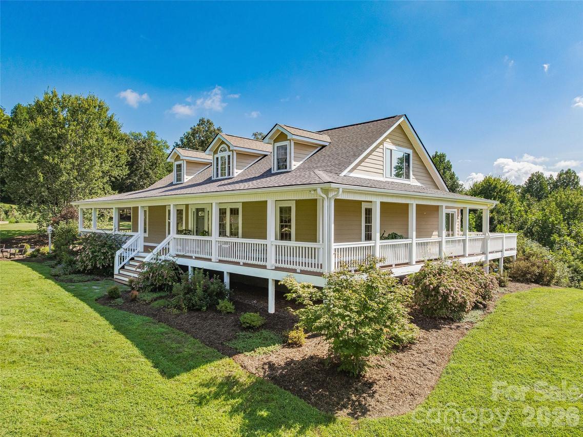 34 Ridge Glen Ln., Leicester, NC 28748