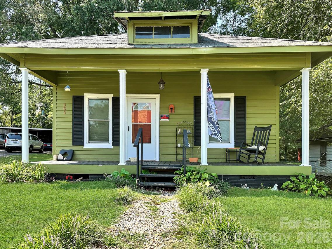 303 W B St., Newton, NC 28658