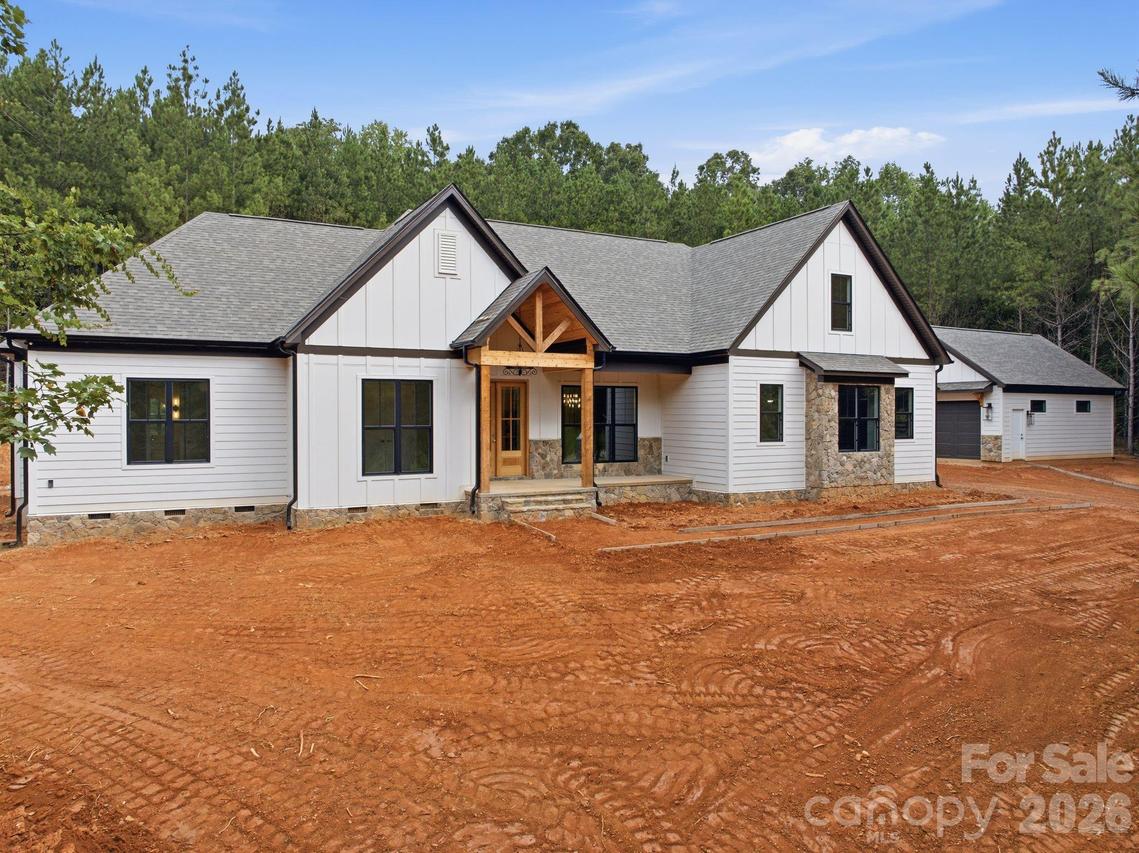 5809 Hidden Forest Dr., Denver, NC 28037