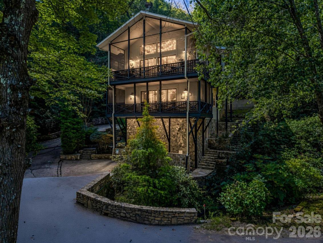 485 Grandview Dr., Lake Lure, NC 28746
