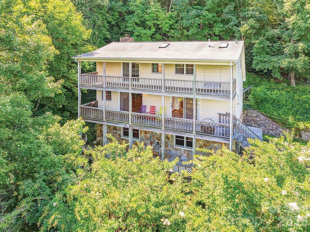 94 Marcellina Dr., Fairview, NC 28730