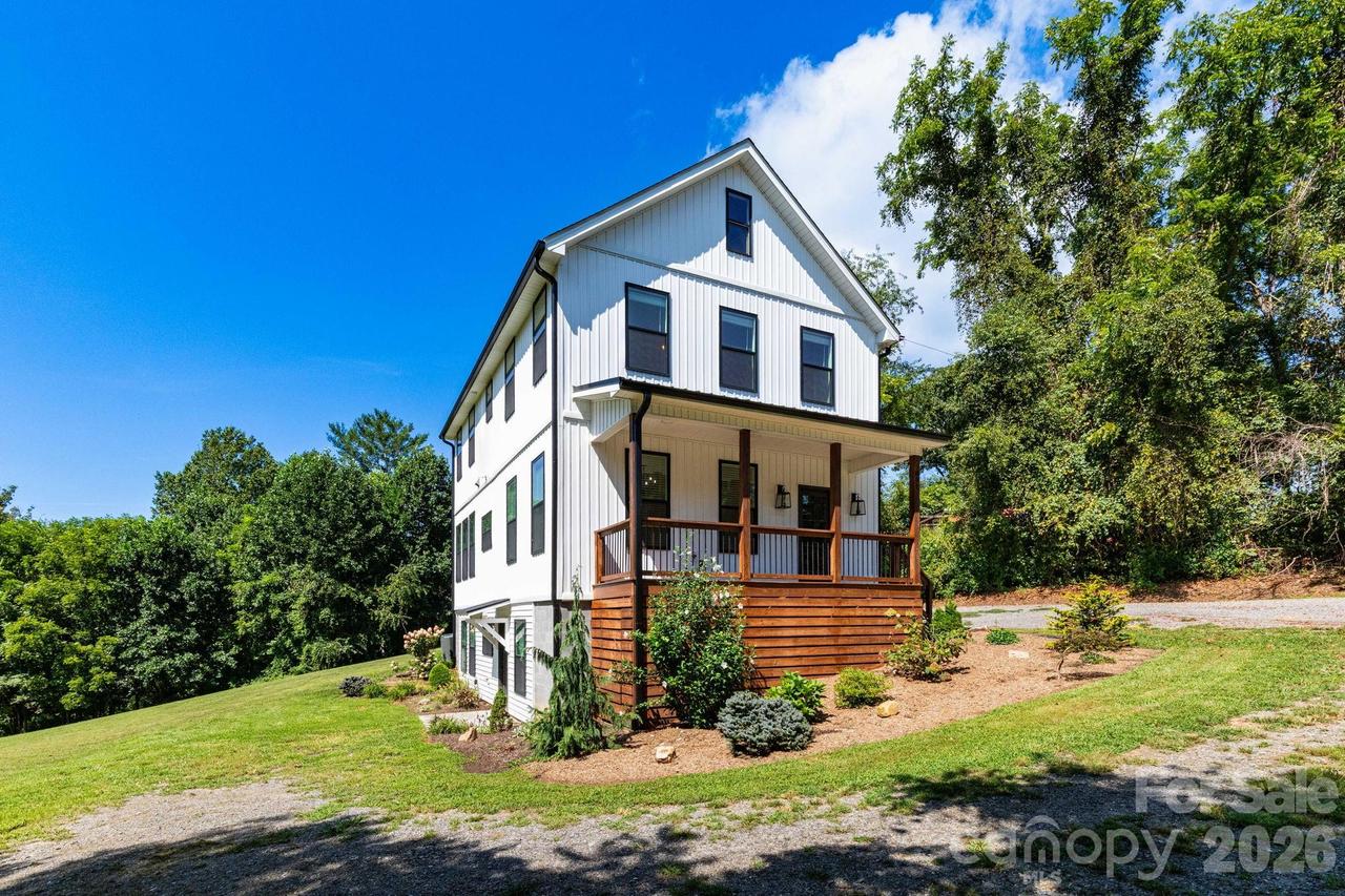 881 Burney Mountain Rd., Fletcher, NC 28732