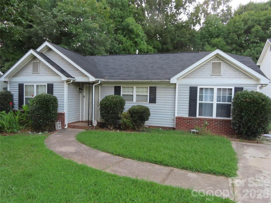 1940 Bromwich Rd., Charlotte, NC 28208