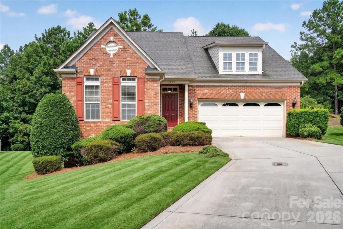 1273 Winged Foot Dr., Denver, NC 28037