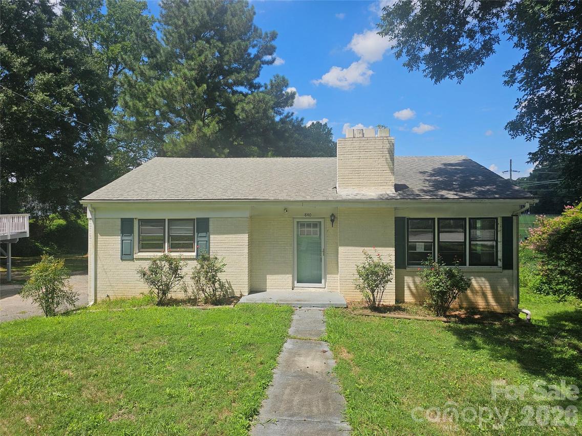 840 W Garrison Blvd., Gastonia, NC 28052