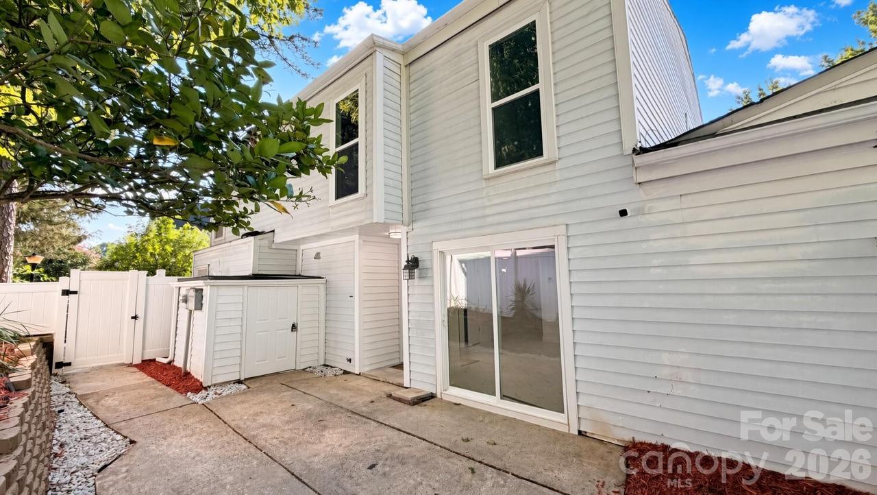 7107 Stonington Ln., Charlotte, NC 28227