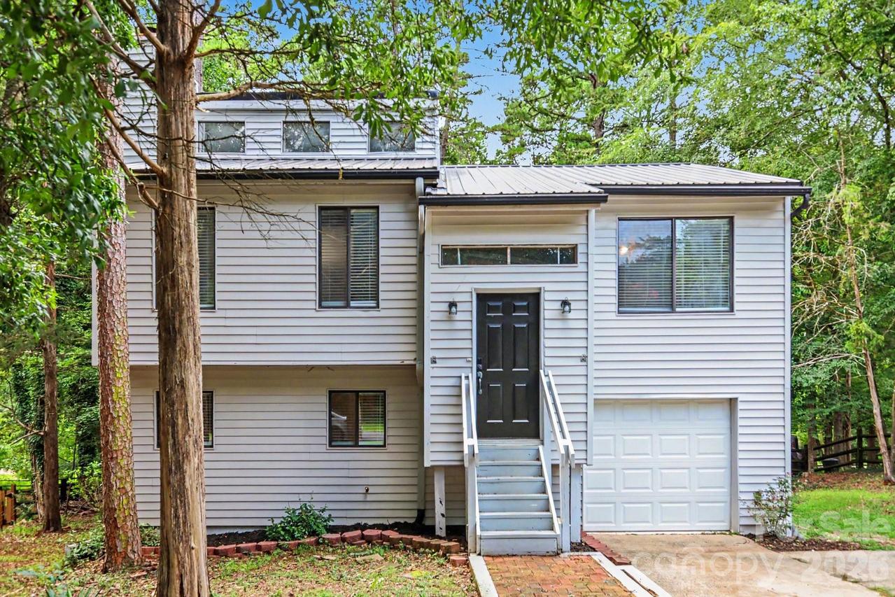 12000 Rock Canyon Dr., Charlotte, NC 28226