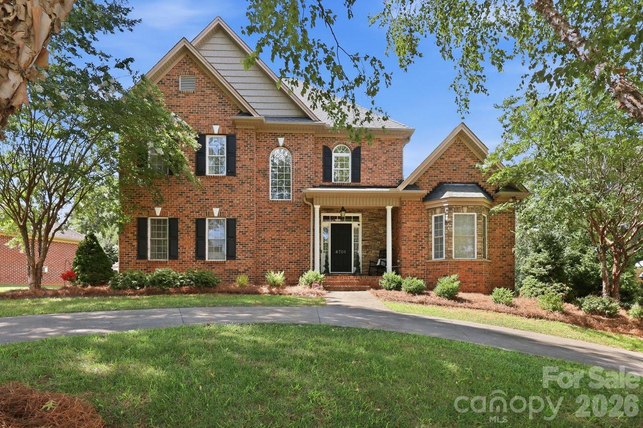 4701 Pebble Lake Dr. #161, Pfafftown, NC 27040