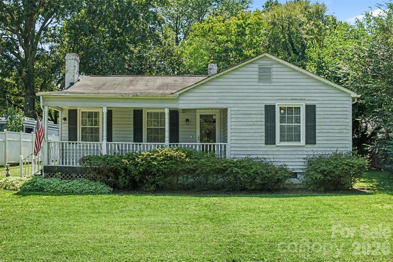 210 N Beaver St., Landis, NC 28088
