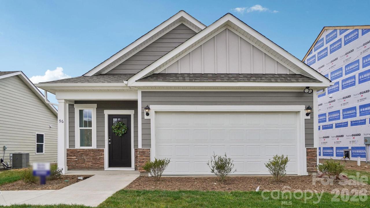 305 Audrey Loop Rd., Candler, NC 28715