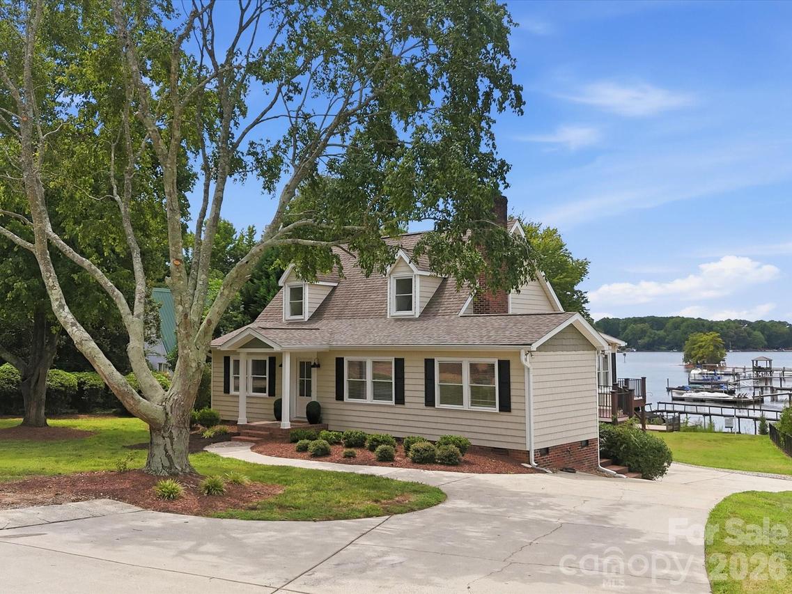 20845 Lagoona Dr., Cornelius, NC 28031