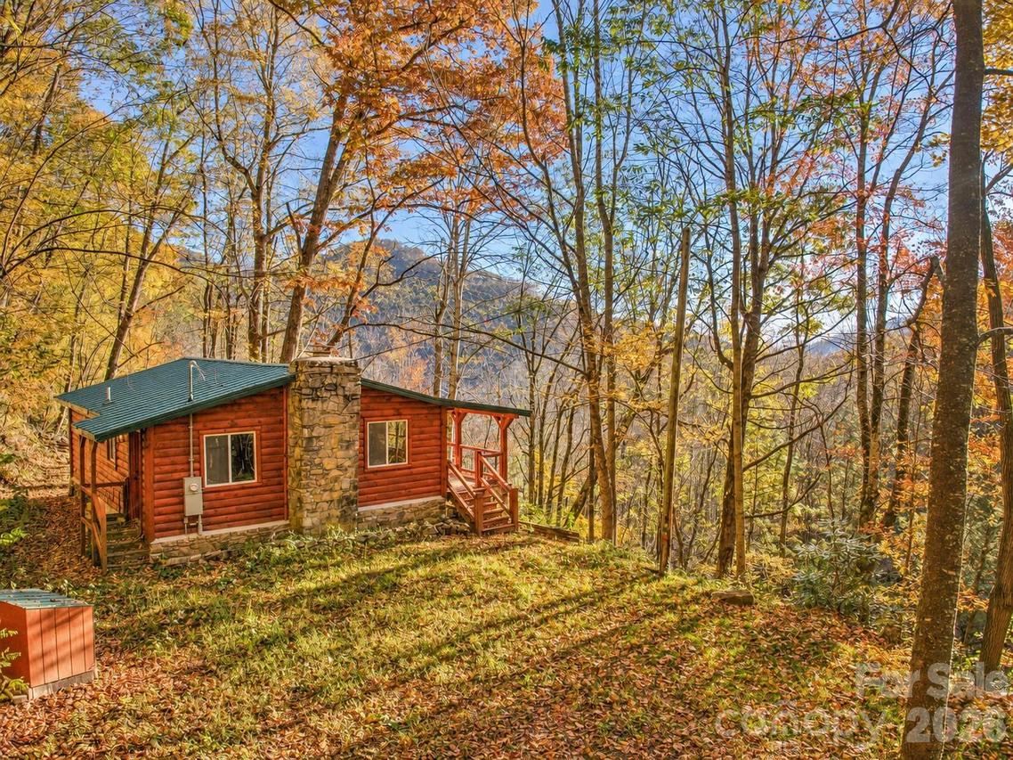 430 Long Branch Rd., Maggie Valley, NC 28751