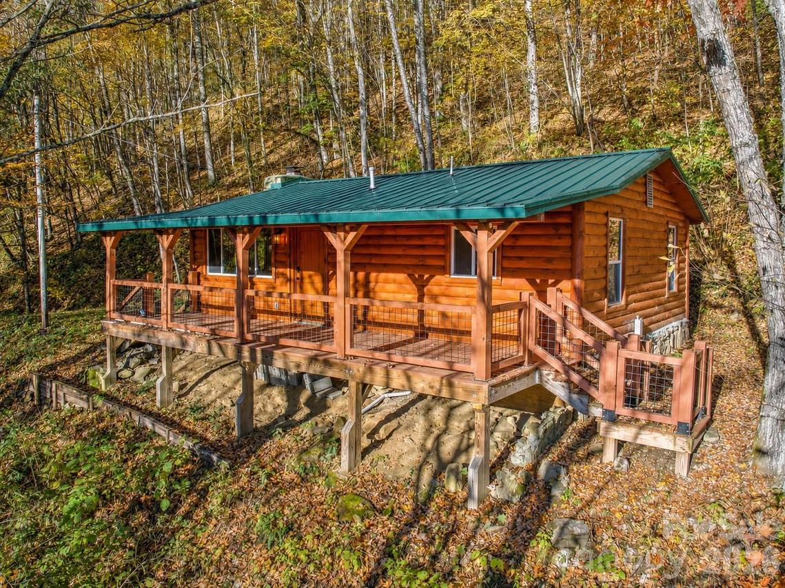 430 Long Branch Rd., Maggie Valley, NC 28751