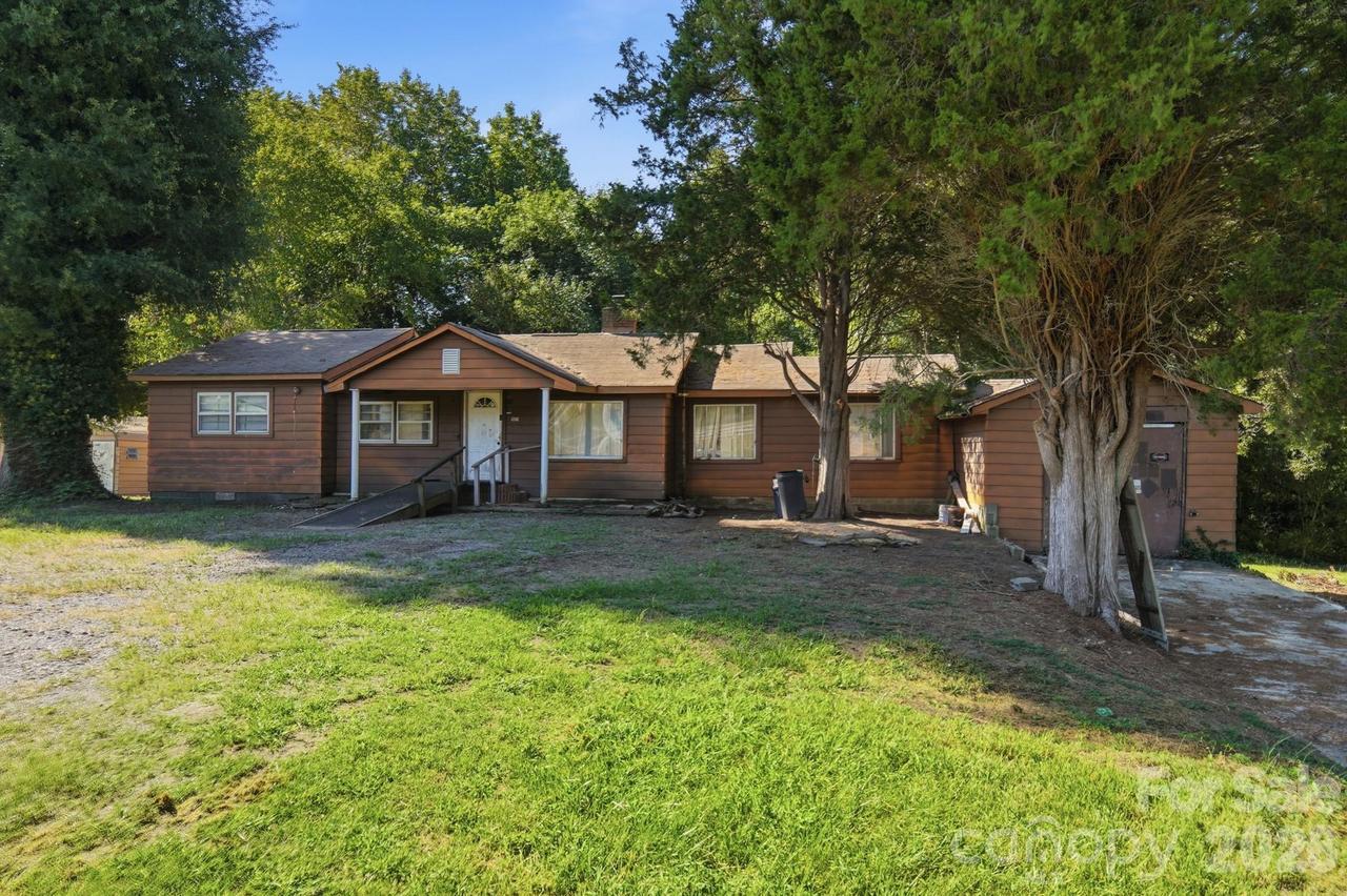 1021 Ramseur Rd., Bessemer City, NC 28016