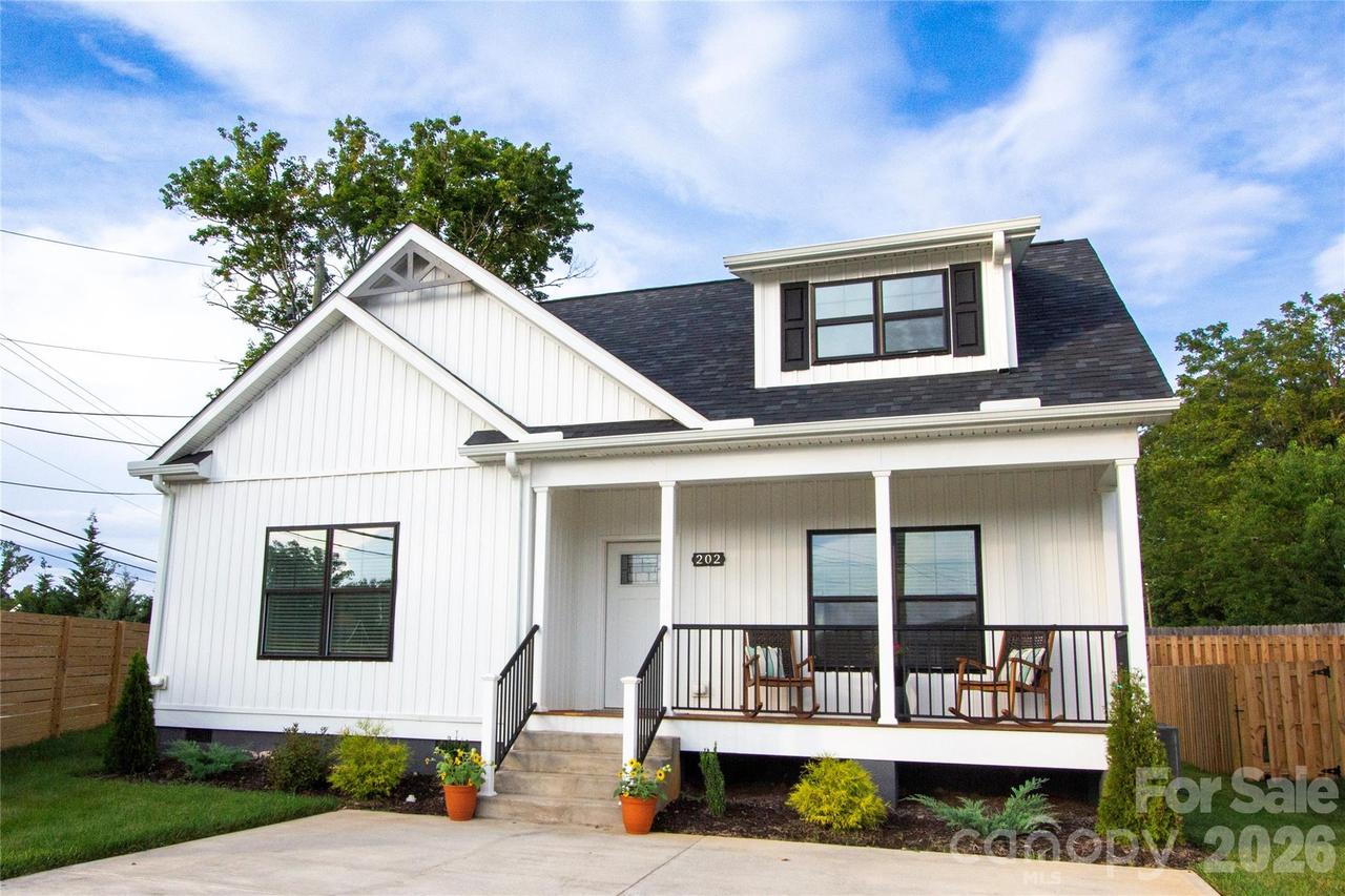 202 Southern Charm Rd., Arden, NC 28704