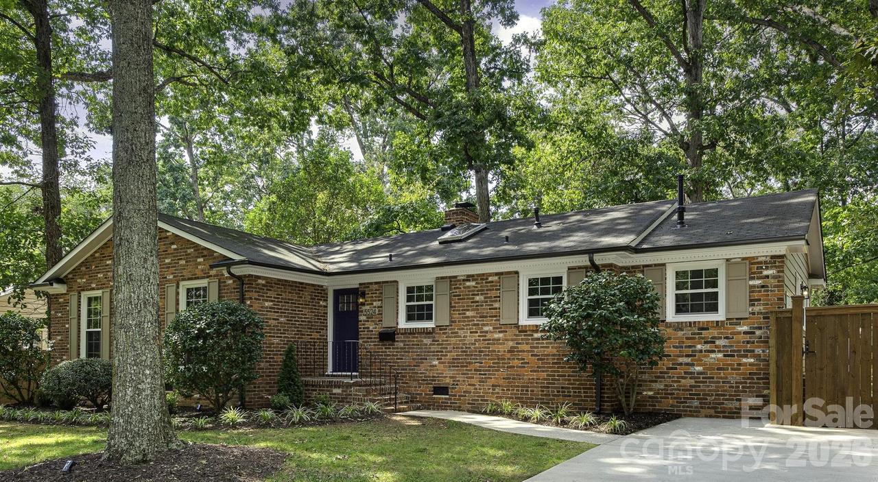 5524 Seacroft Rd., Charlotte, NC 28210