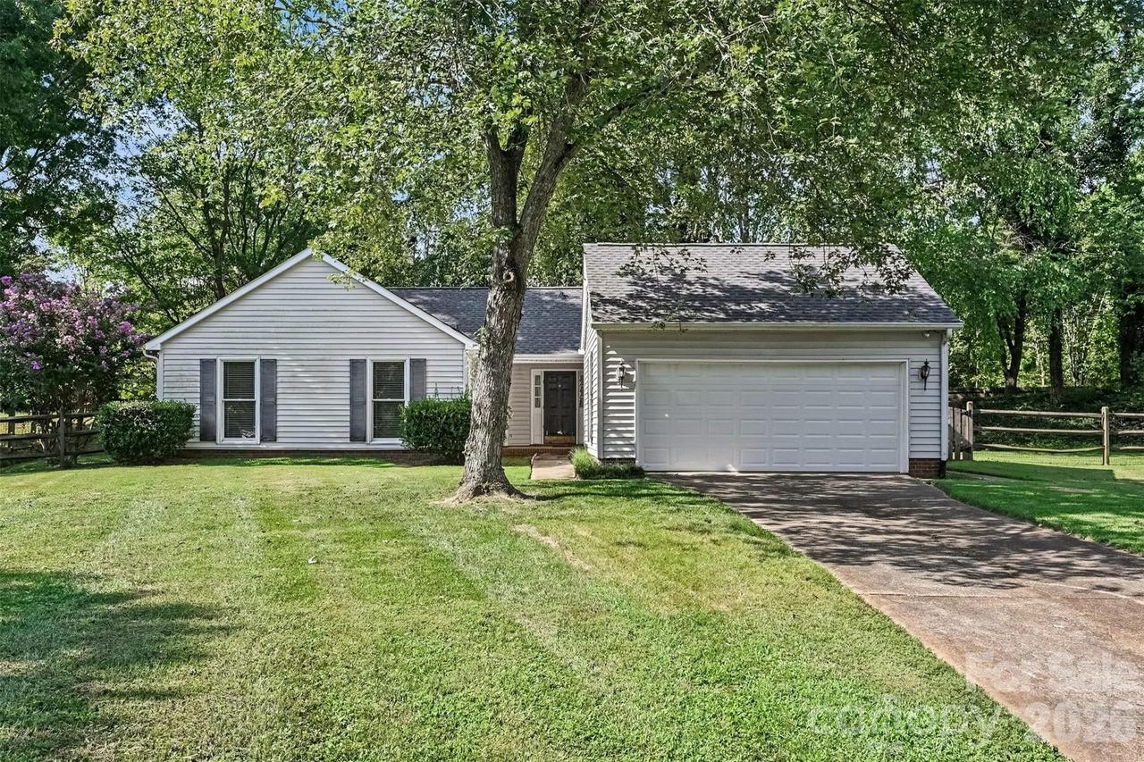 8248 Oakley Ln., Charlotte, NC 28270