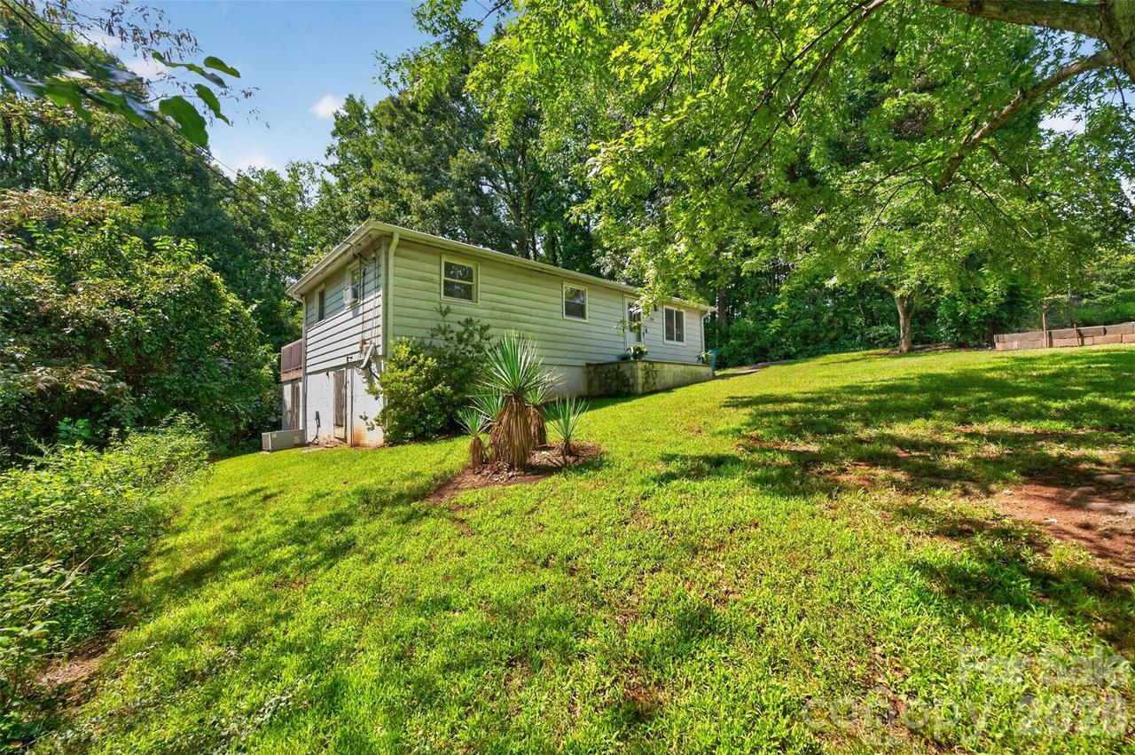314 22nd Street Ct., Hickory, NC 28602