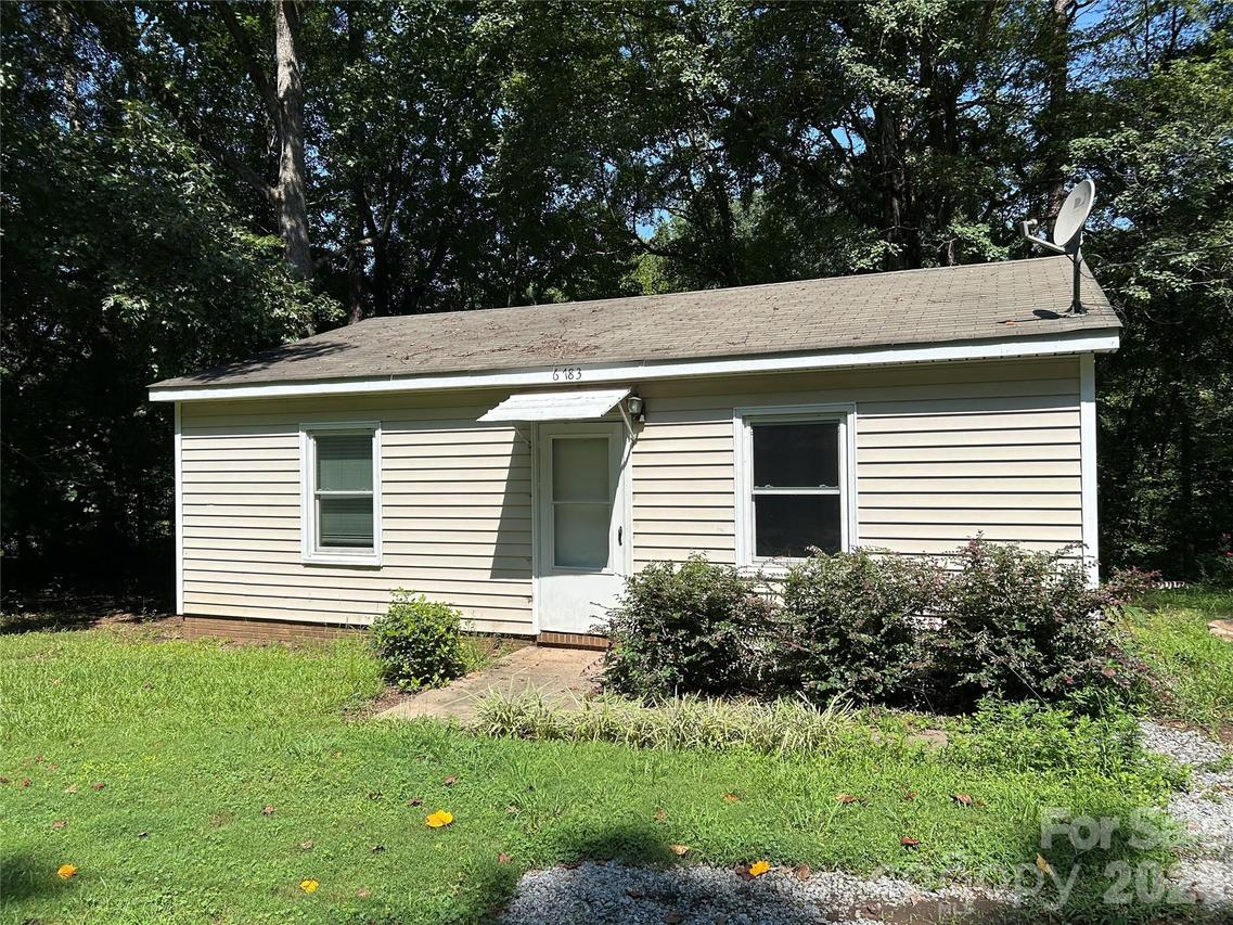 6783 Glover Ln., Stanley, NC 28164