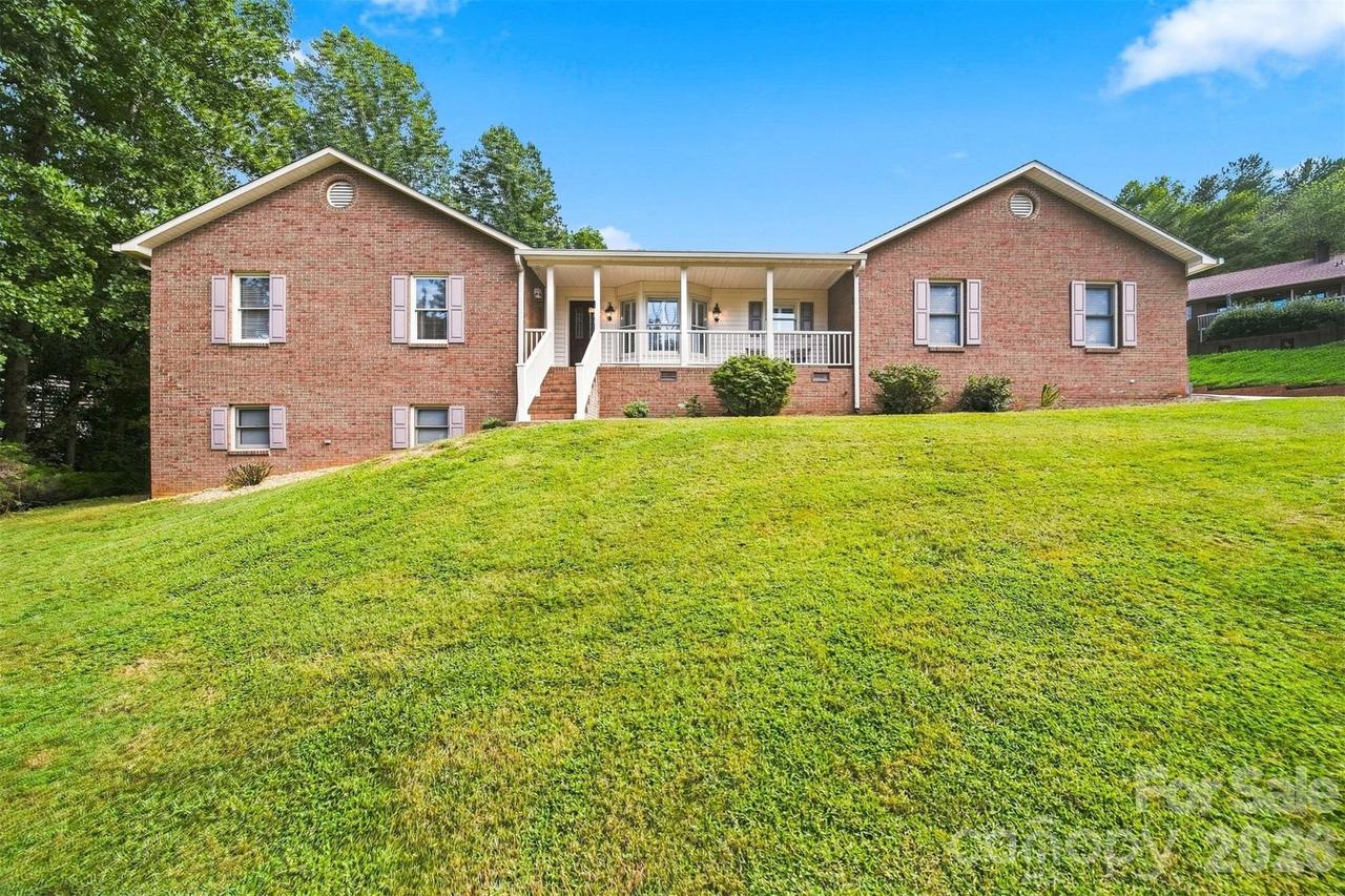 107 Timberline Dr., Morganton, NC 28655