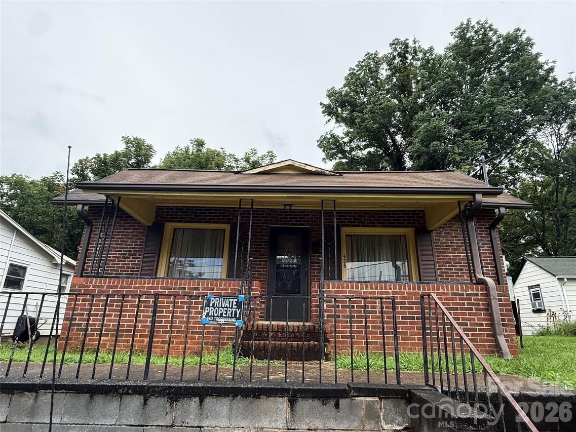 426 Bouchelle St., Morganton, NC 28655