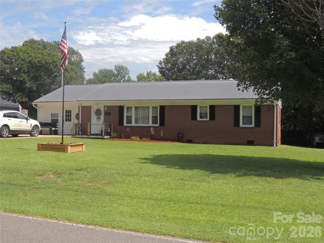 189 Westwood Dr., Forest City, NC 28043