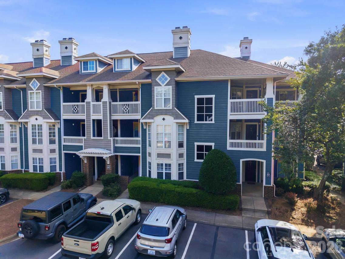 501 Olmsted Park Pl. #H, Charlotte, NC 28203