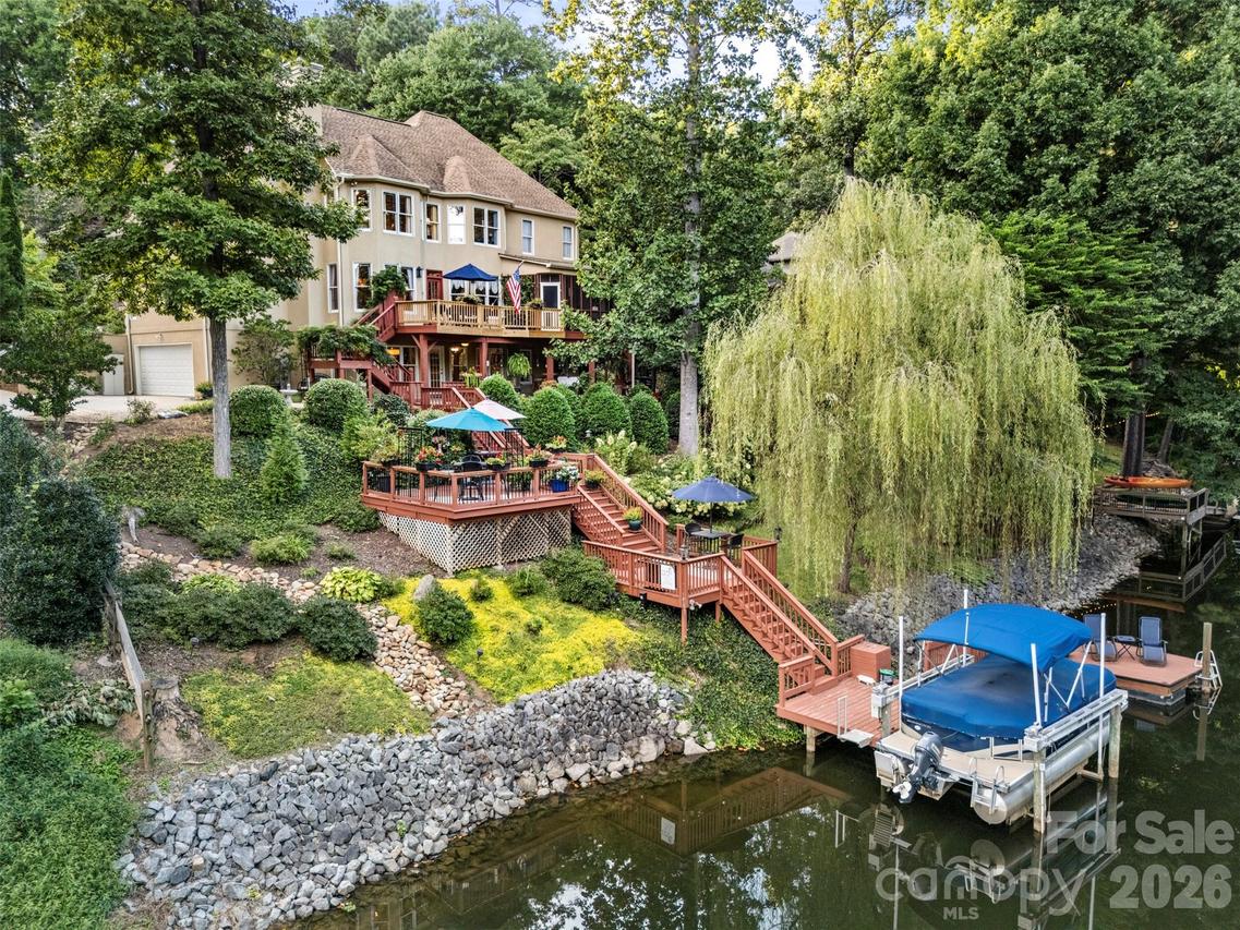 135 Ridgetop Rd., Mooresville, NC 28117