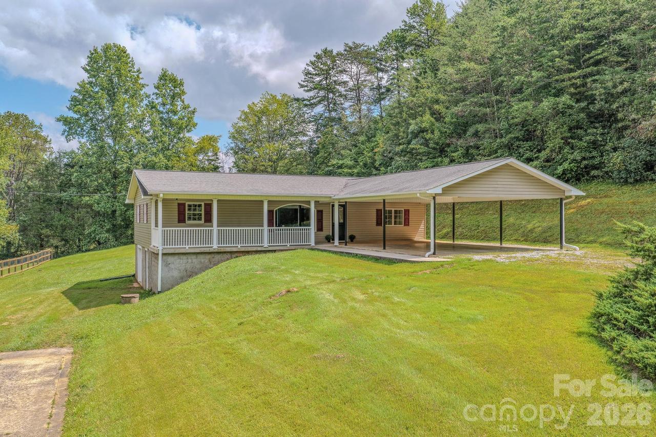 163 Meadowbrook Ln., Marion, NC 28752