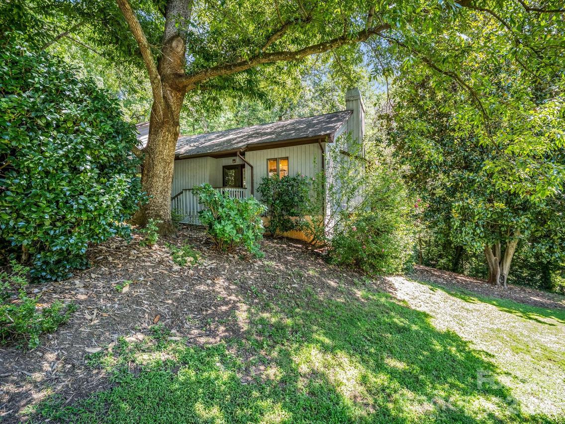 335 Melrose Ave. #111, Tryon, NC 28782