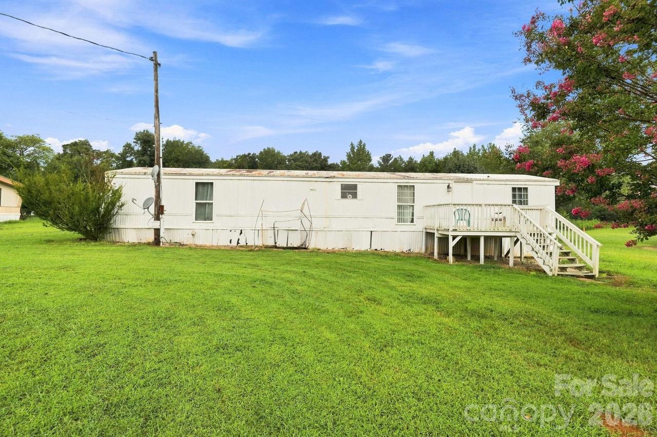 1433 Oakbrook Ln., Denver, NC 28037