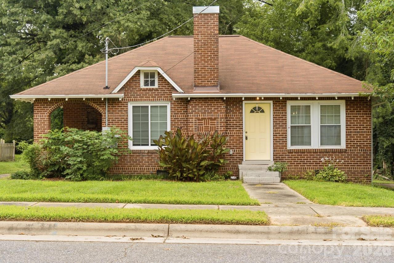 626 S Green St., Statesville, NC 28677