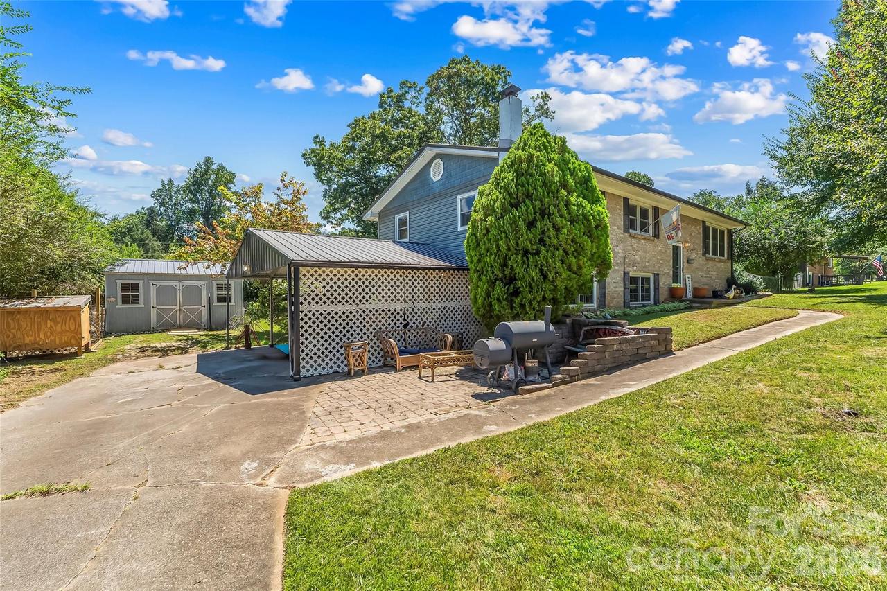 312 Hidden Valley Cir., Canton, NC 28716