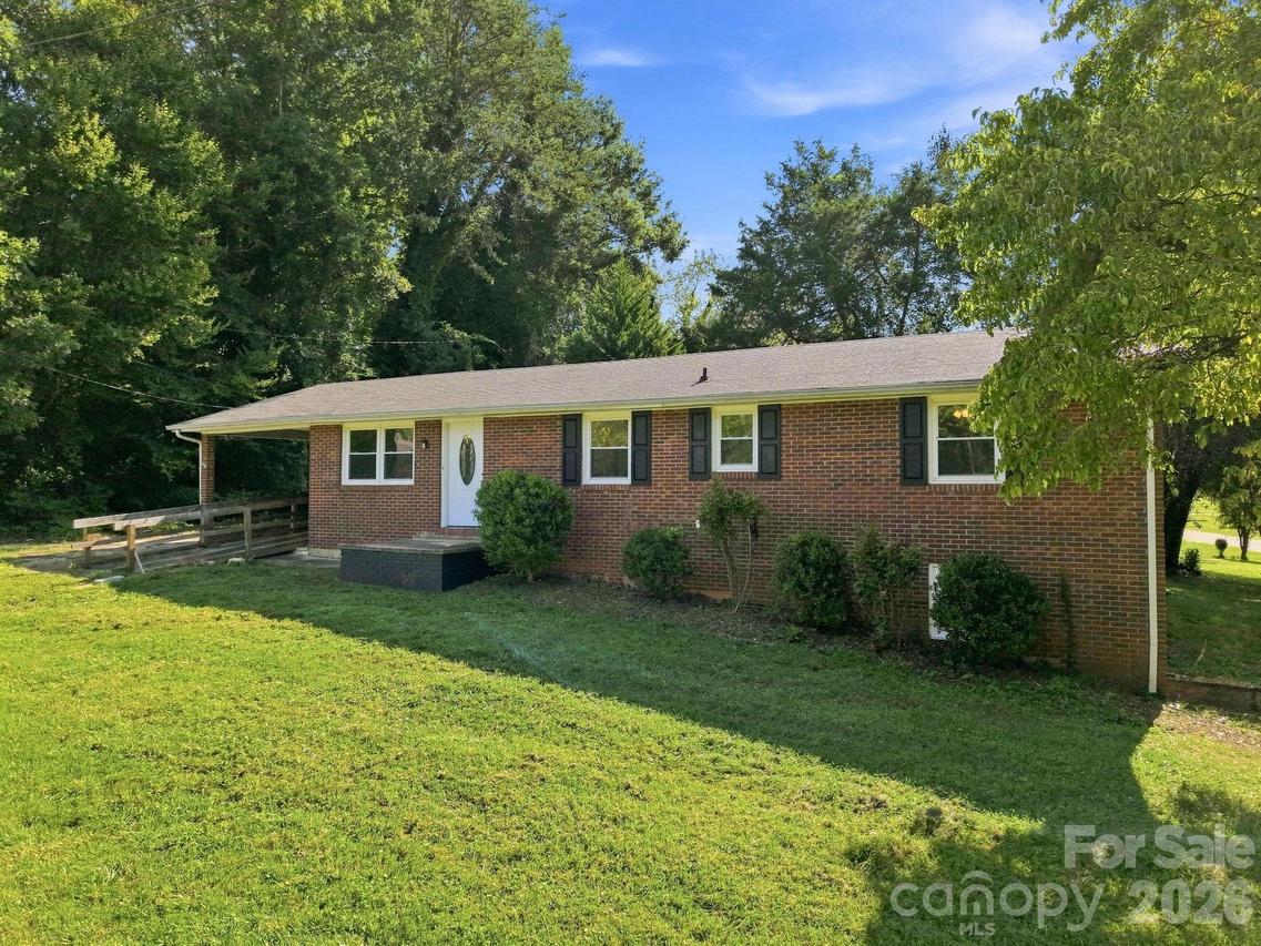 1021 S Caldwell Ave., Newton, NC 28658