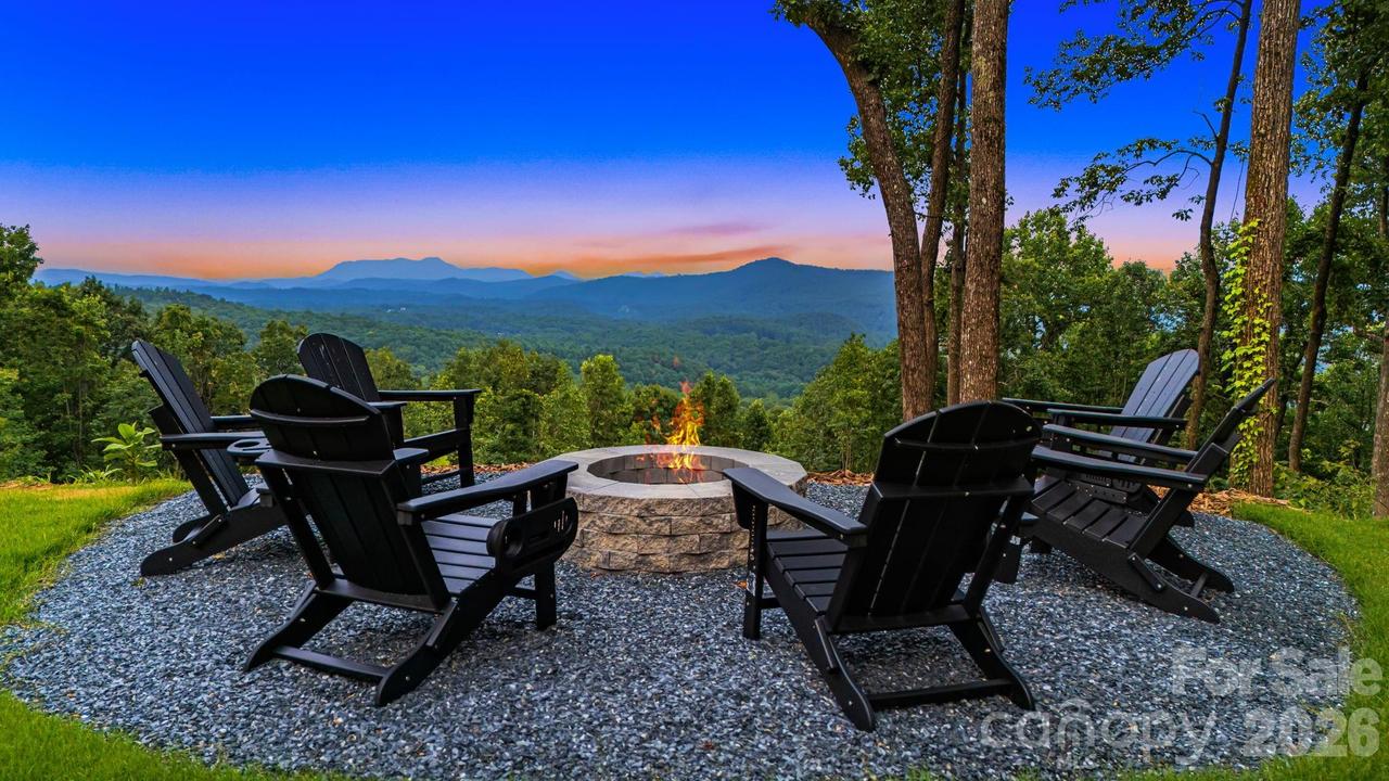 538 Pinnacle Mountain Preserve Rd., Zirconia, NC 28790