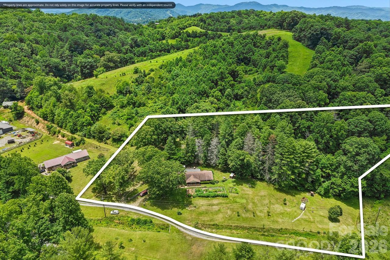 164 Pegg Rd., Marshall, NC 28753